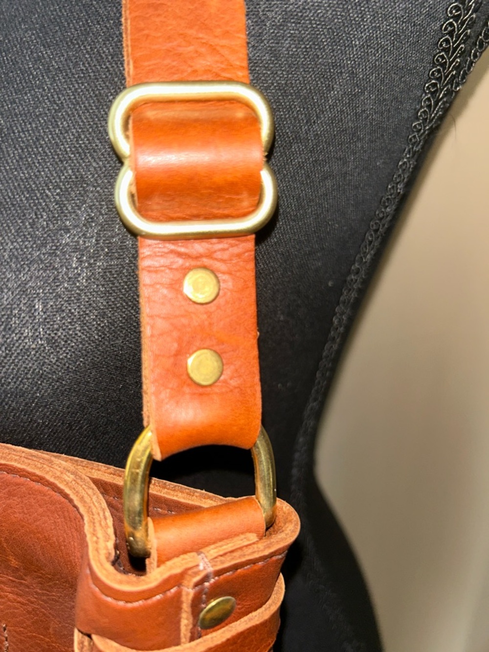 Urban Southern “The Lexington Bow” in Cognac brown. New without tag - Picture 6 of 6